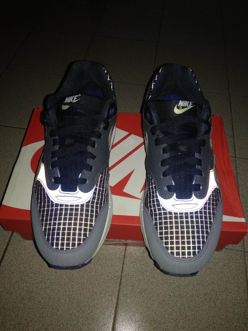 future swoosh air max 1