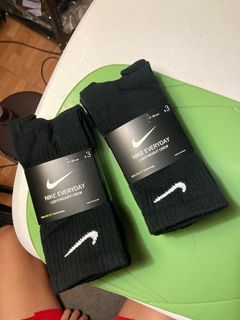 NIKE CREW SOCKS LONG BLACK (3 PAIRS X 2 PCS) (FOR TRADE SA WHITE OR FOR SALE *AS PACK ONLY*)