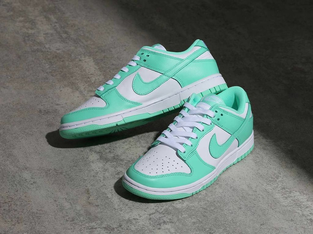 Nike dunk low w Tiffany blue US8 Carousell
