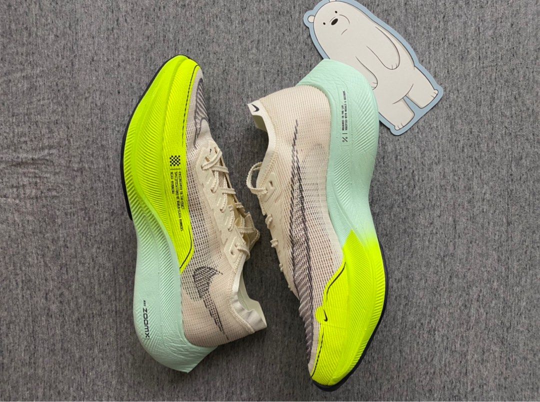 Nike zoomx vaporfly next percent % 2 size 10, 男裝, 鞋, 波鞋 