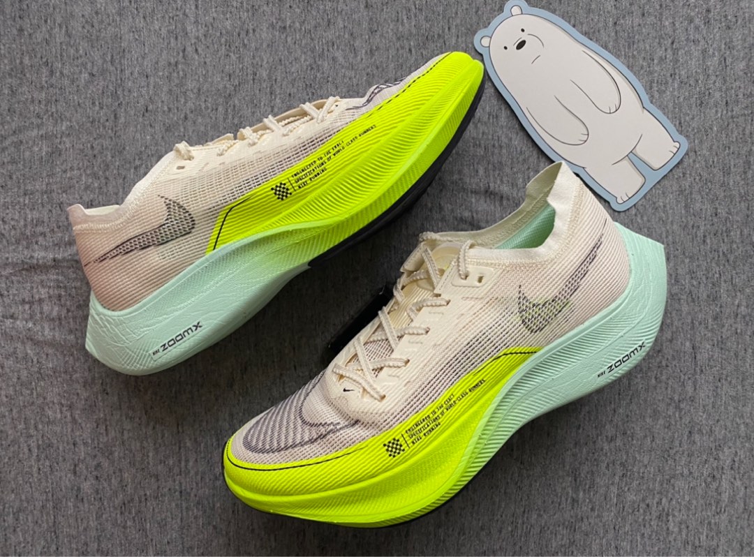 Nike zoomx vaporfly next percent % 2 size 10, 男裝, 鞋, 波鞋 