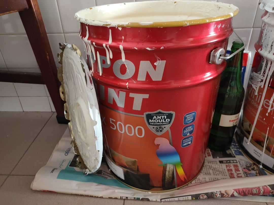 Nippon vinilex paint in creamy white code 5062, Furniture & Home Living, Home Improvement