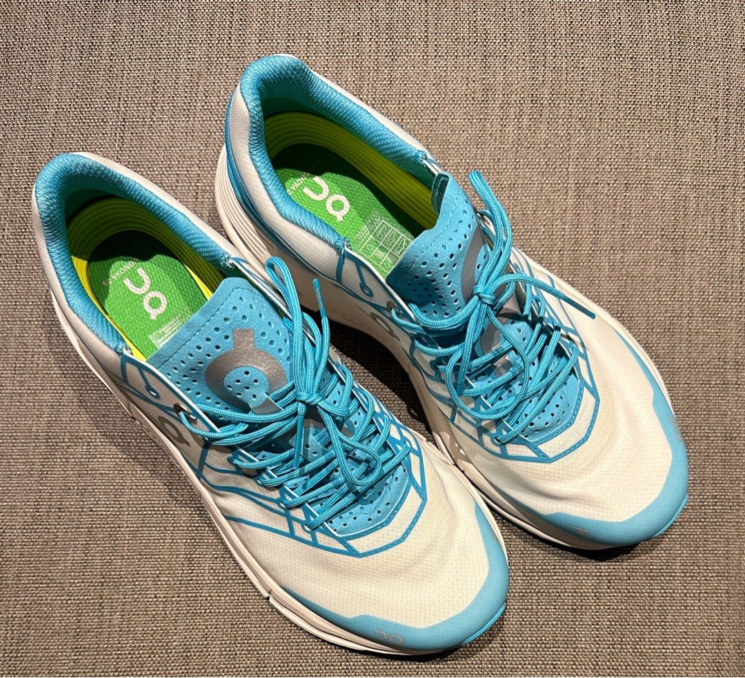 ON Running Cloudnova Z5 (US10.5) (Category: Sneakers) located in Quezon City. Submitted by revive.co (Listing ID 1206338913, Image 3). Description: BRAND NEW. Comes with box. Guaranteed Authentic. .