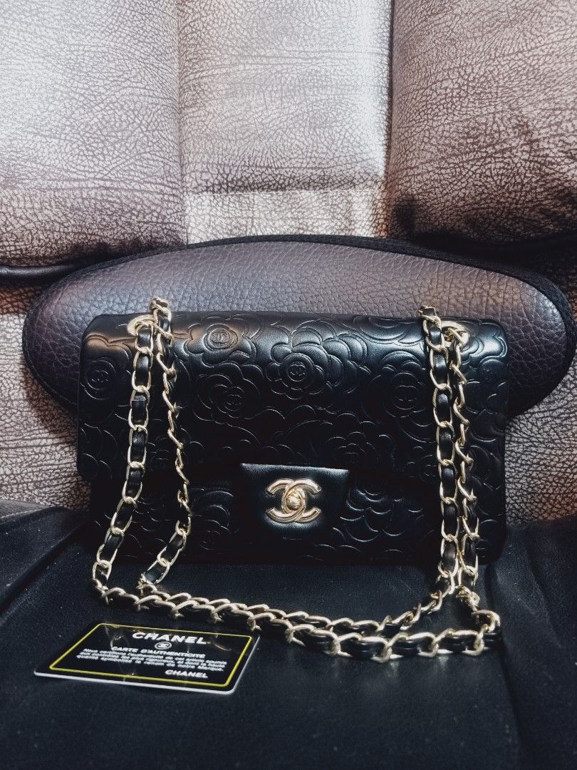 Preloved chanel double flap (Category: Luxury Bags & Wallets) located in Cebu City. Submitted by day.98 (Listing ID 1206488437, Image 1). Description: selected from japan surplus genuine leather lemetid edition with holo sticker with dust bag no flaws.