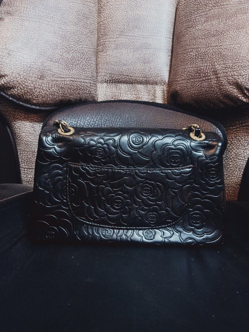 Preloved chanel double flap (Category: Luxury Bags & Wallets) located in Cebu City. Submitted by day.98 (Listing ID 1206488437, Image 2). Description: selected from japan surplus genuine leather lemetid edition with holo sticker with dust bag no flaws.
