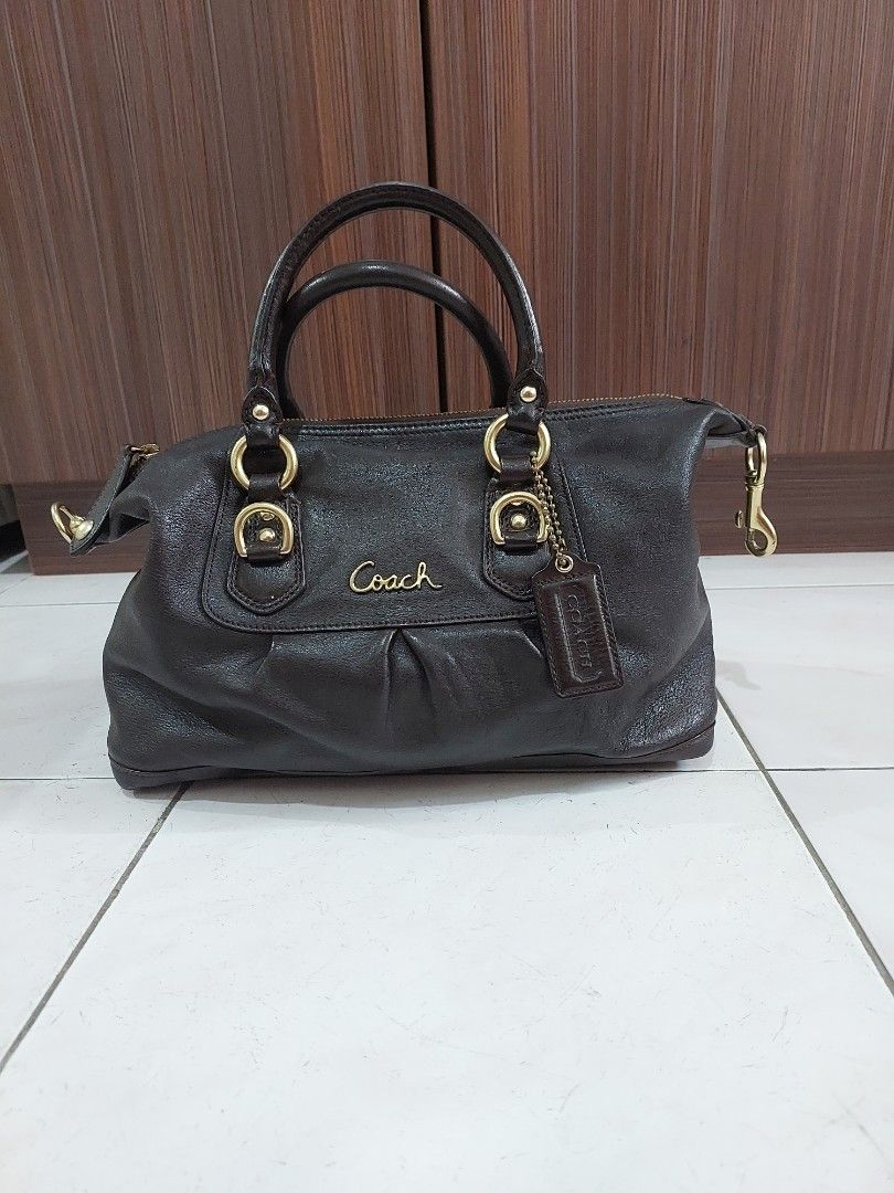 Preloved coach bag on sale
