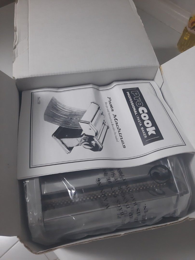 ProCook professional pasta maker, Furniture & Home Living, Kitchenware