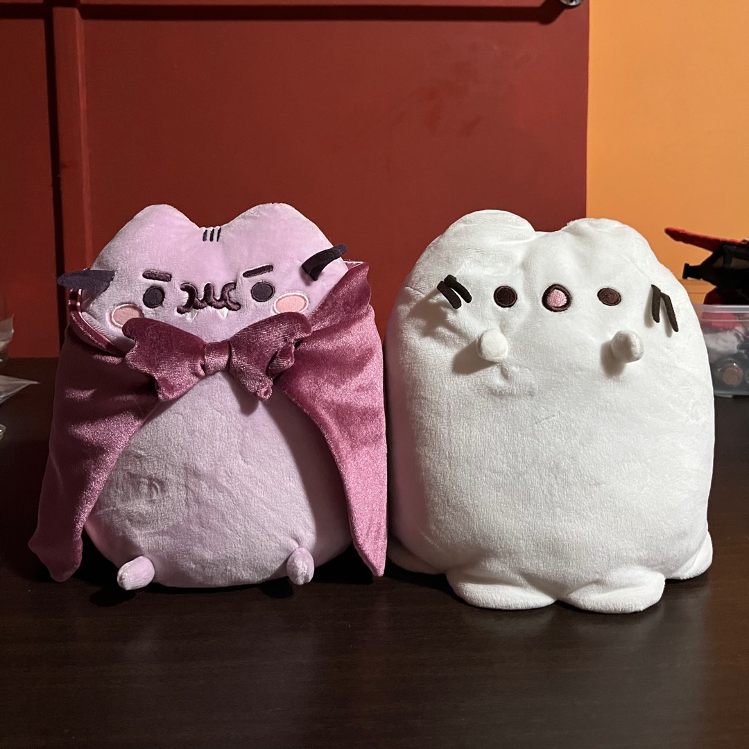 Vampurr pusheen plush cheap