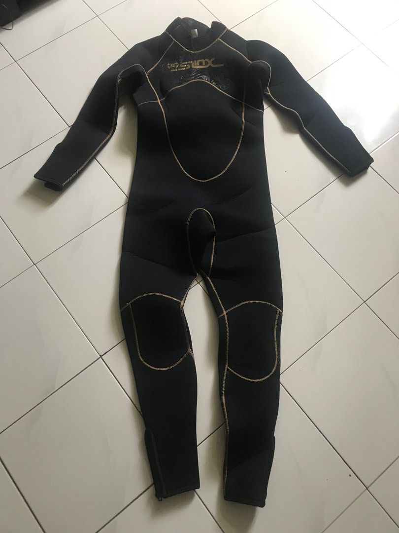 Scubadiving suit, Sports Equipment, Other Sports Equipment and