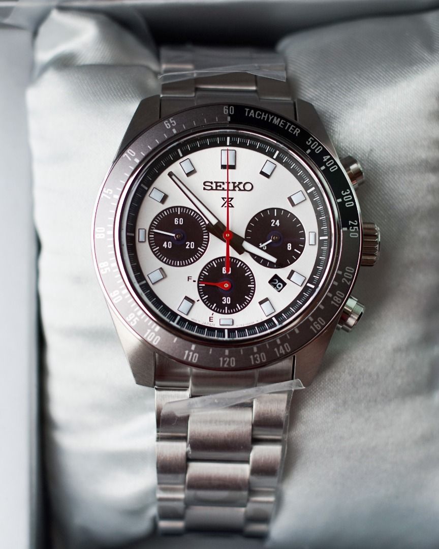 Seiko Speedtimer Panda Chronograph SSC911P1, Men's Fashion, Watches ...