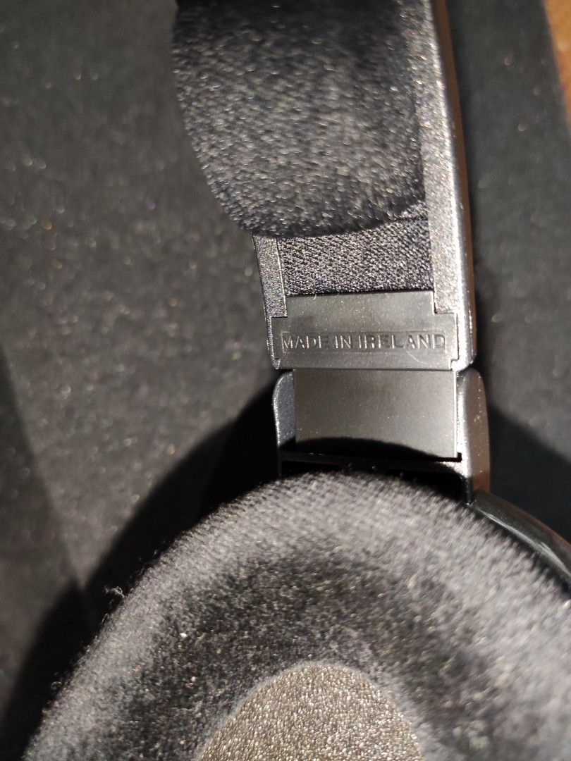 Sennheiser HD650 Made In Ireland Audio Headphones Headsets On sennheiser-hd650-made-in-ireland-audio-headphones-headsets-on