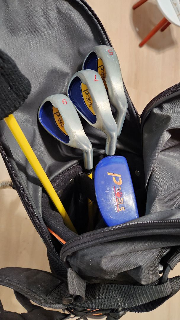 Starter golf set for kids, Sports Equipment, Sports & Games, Golf on