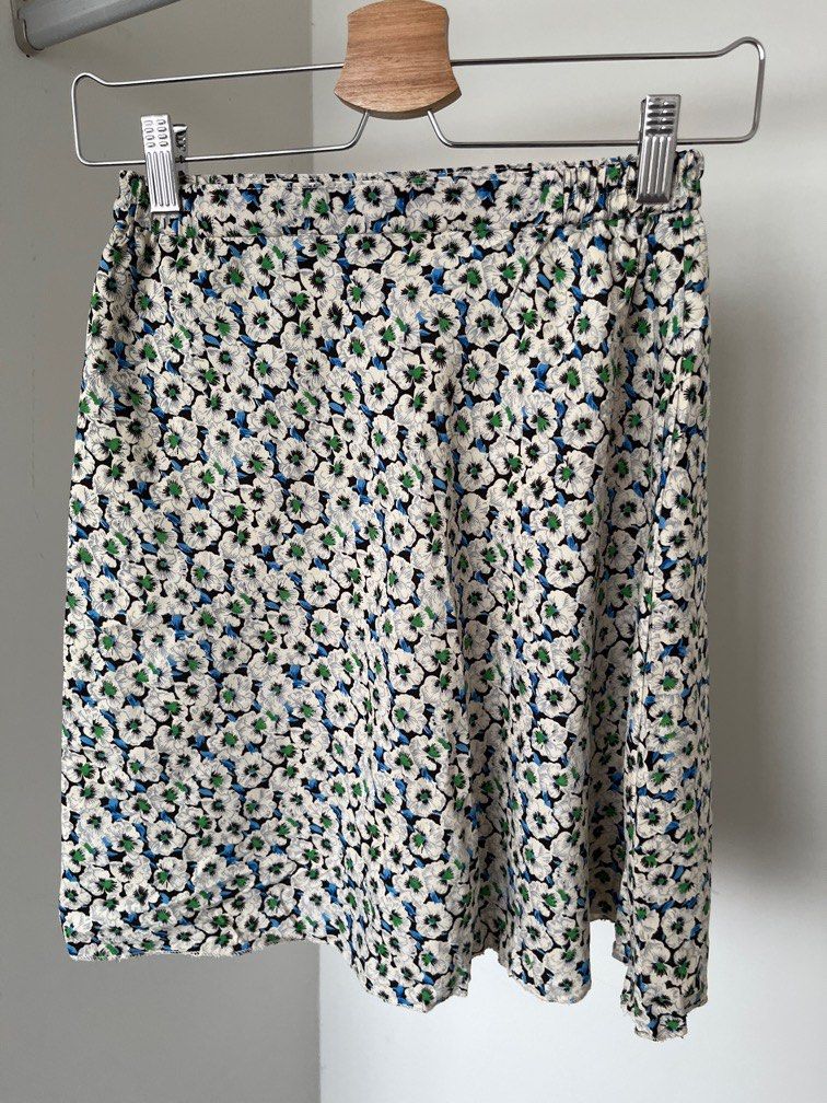 Tailormade floral skirt, Women's Fashion, Bottoms, Skirts on Carousell