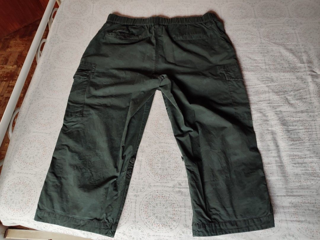 Uniqlo Roll Up 3/4 Cargo Pants (camo), Men's Fashion, Bottoms, Shorts ...