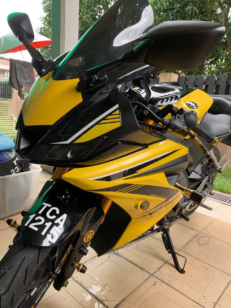 Yamaha R15 V3 2018 black yellow Motorbikes on Carousell