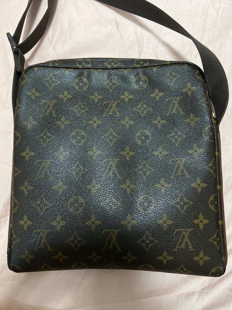 💯% Authentic Louis Vuitton LV Monogram Cross body Messenger Unisex Sling  bag - Trotteur Beaubourg Shoulder Crossbody Bag - M97037