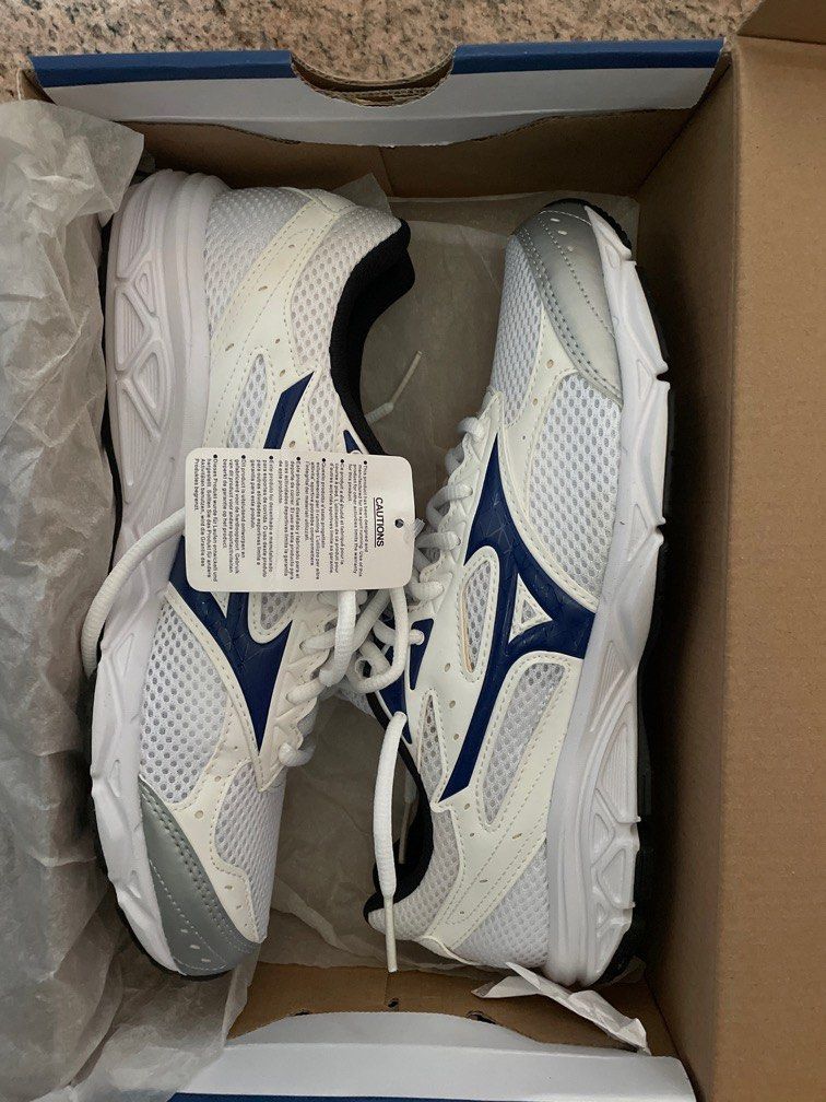 Mizuno Maximizer 20 us8.5 Carousell