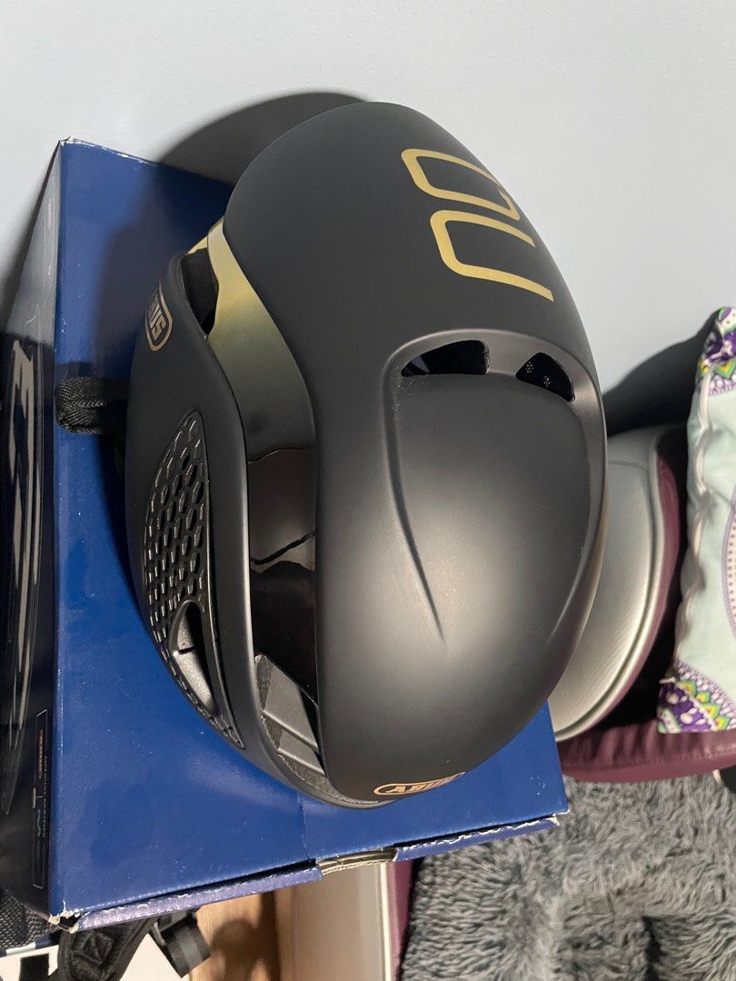 ABUS Gamechanger (Black/Gold edition) Size M, Sports Equipment