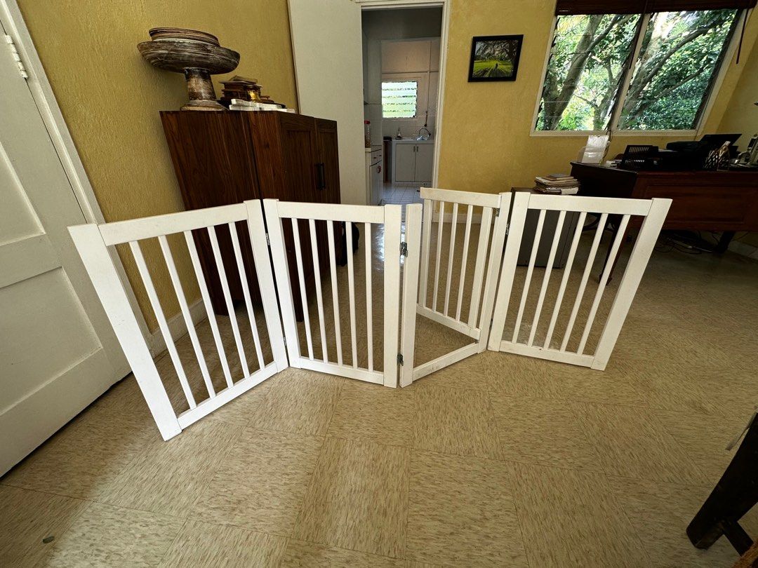Accordion style baby online gate