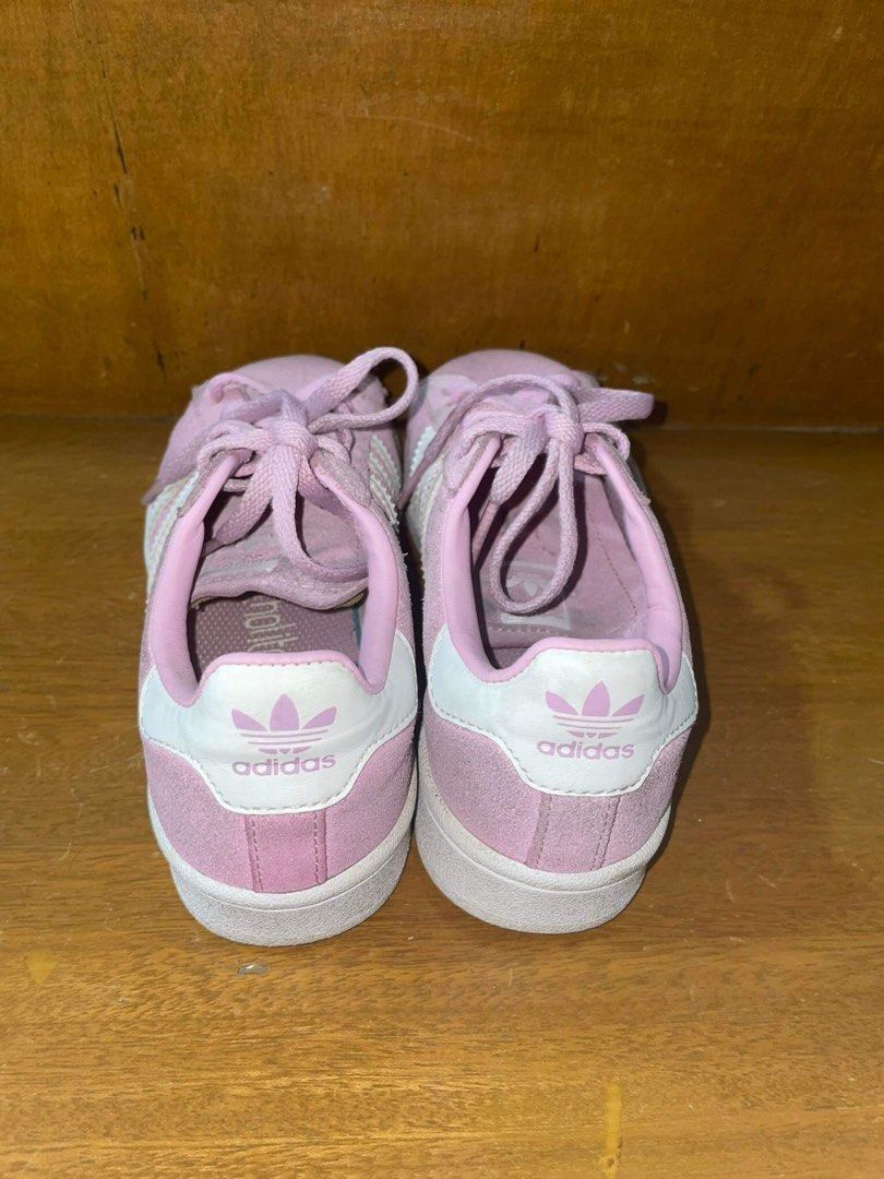Adidas Campus (Category: Babies & Kids Fashion) located in Muntinlupa City. Submitted by men_pmca (Listing ID 1206589953, Image 3). Description: Adidas Campus US bought Rfs outgrown Issues: Needs Cleaning Faded logo and name "campus" Sf excluded Can do meetups muntinlupa area.