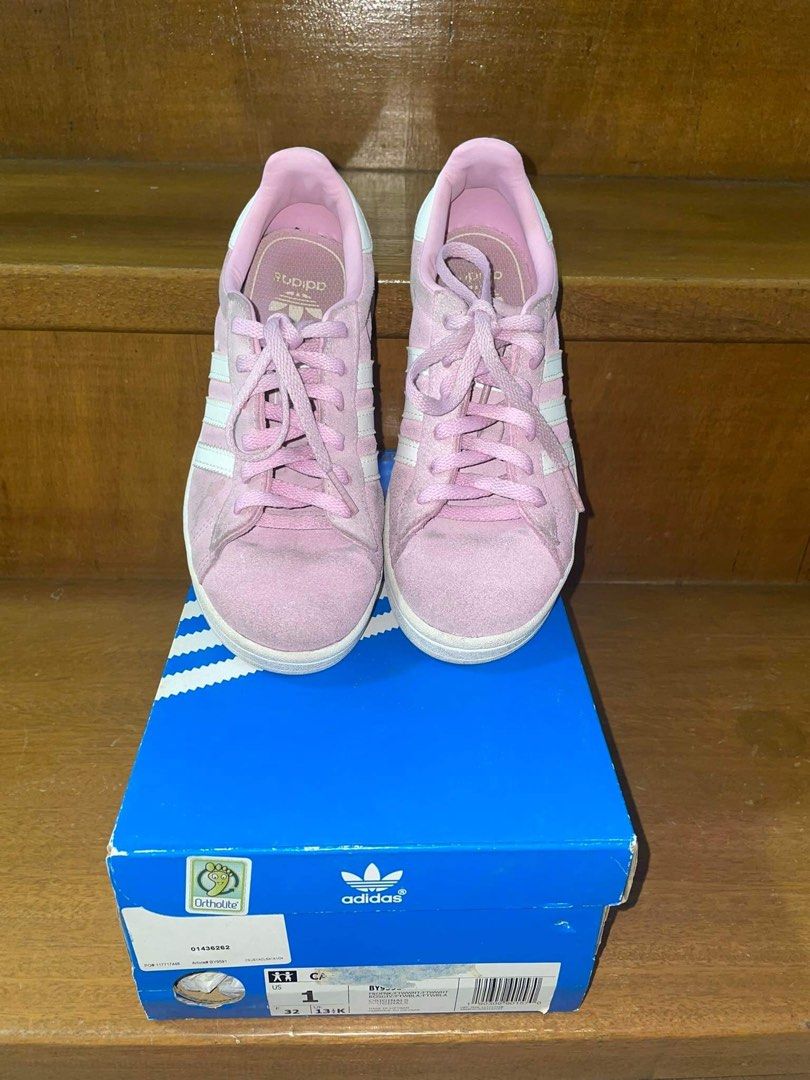 Adidas Campus (Category: Babies & Kids Fashion) located in Muntinlupa City. Submitted by men_pmca (Listing ID 1206589953, Image 2). Description: Adidas Campus US bought Rfs outgrown Issues: Needs Cleaning Faded logo and name "campus" Sf excluded Can do meetups muntinlupa area.