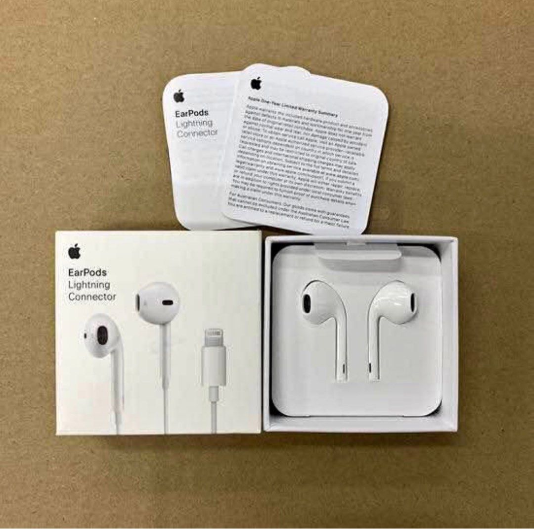 Apple EarPods with Lightning Connector, Audio, Earphones on Carousell