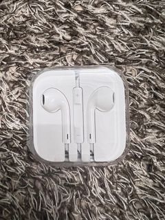 (Category: ) located in . Submitted by vyvyan250 (Listing ID 1206564381, Image 1). Description: .