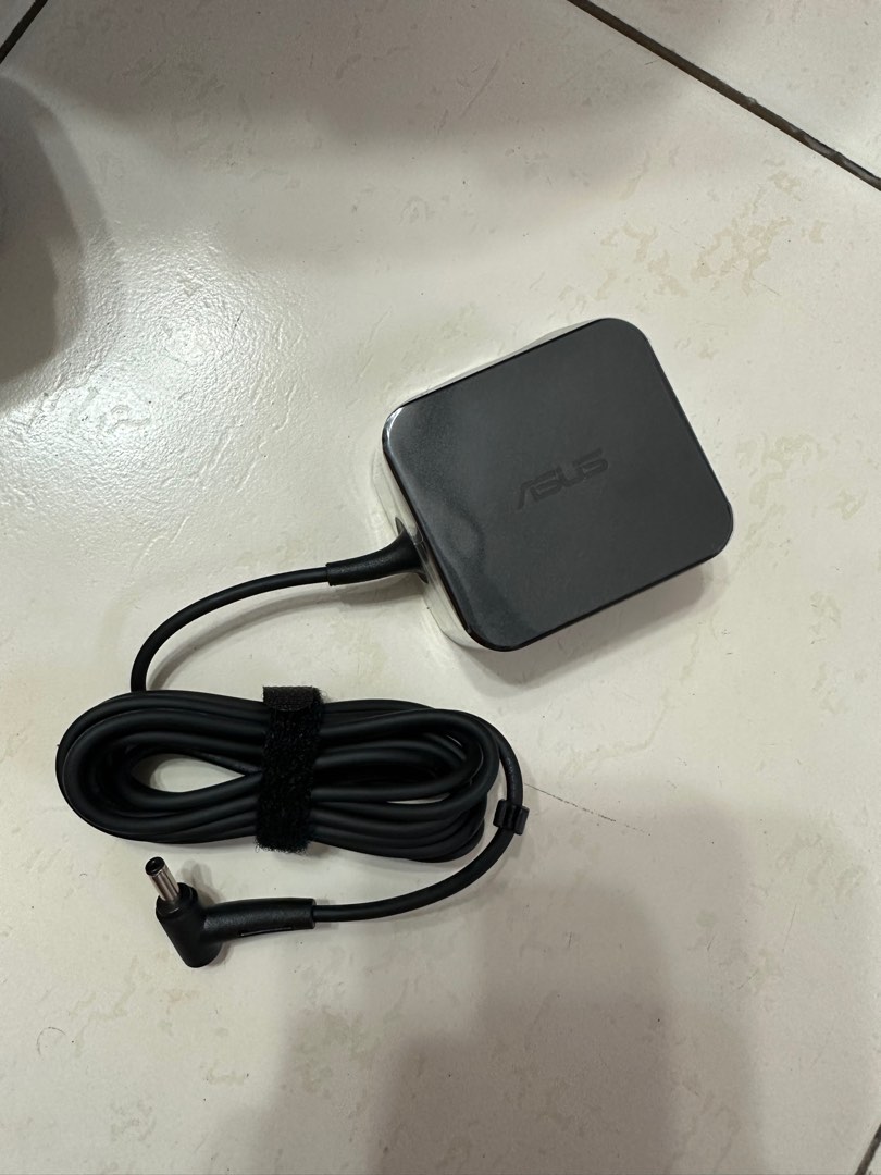 READ DETAILS BEFORE PM ME** ASUS Laptop Charger, Computers & Tech, Parts &  Accessories, Chargers on Carousell