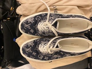 (Category: ) located in . Submitted by LUXURE.BAGS (Listing ID 1206534506, Image 1). Description: .