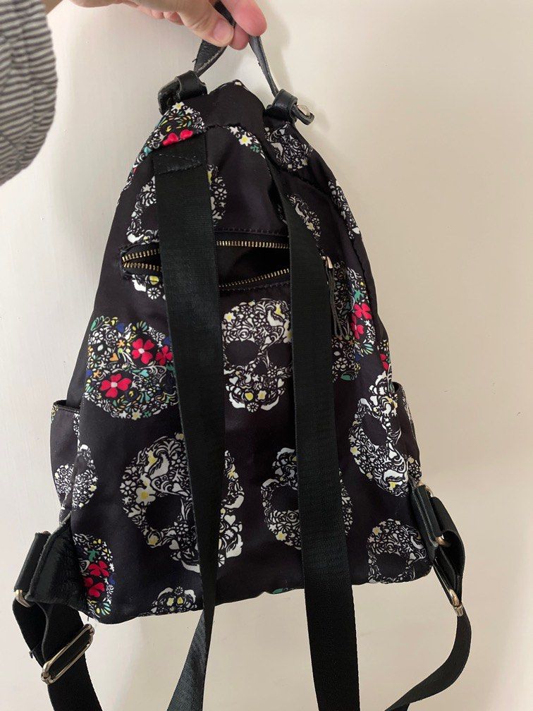 Backpack （分類：背囊）位於 Hong Kong。 由 R_exchange 提交（商品編號 1206566674，圖片 3）。簡介： 。