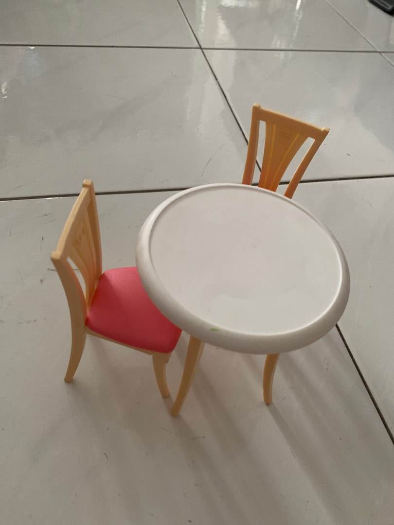 Barbie - Table & Chair Set, Hobbies & Toys, Toys & Games on Carousell