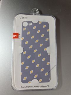 BNIB iPhone 7 /8  Glass Protector case