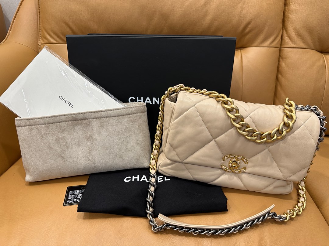 CHANEL 19 Large HandBag 23P Pearly Dark Beige Leather Flap