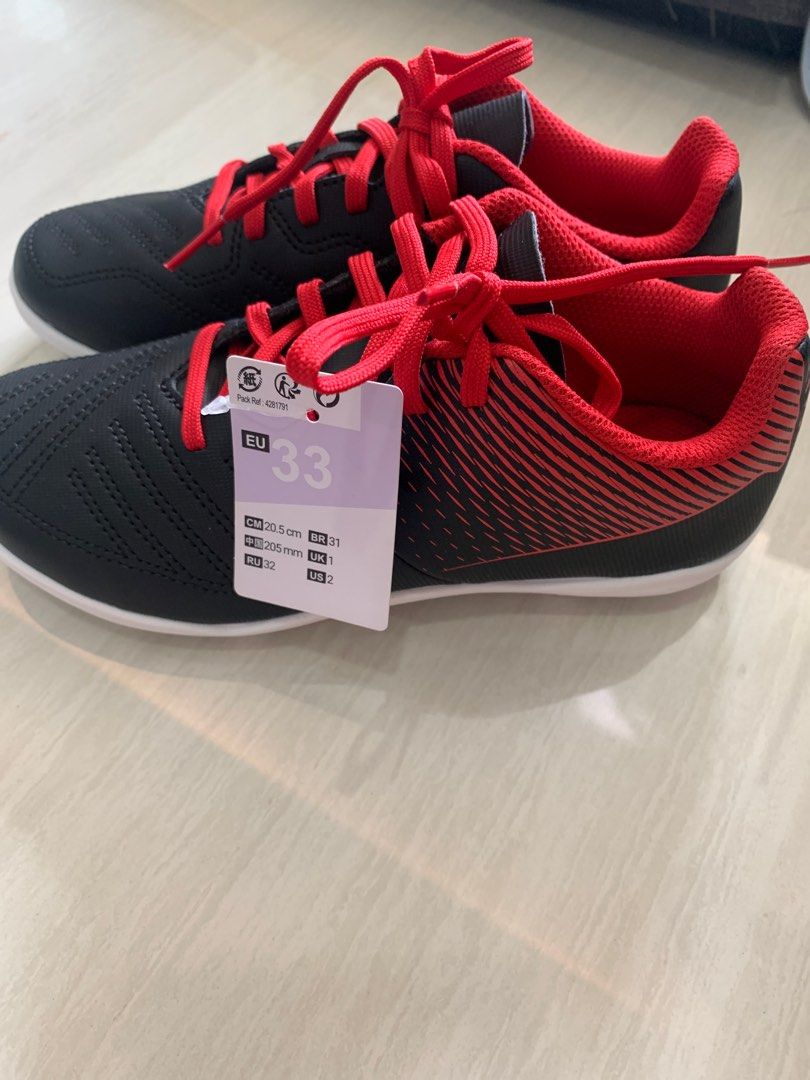Childrens size top 8 football boots