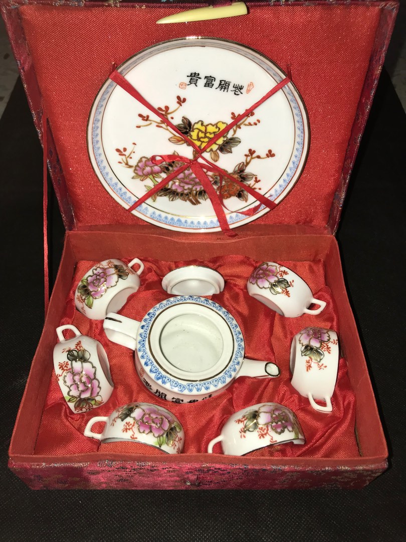 CHINA TEAPOT SET, Hobbies & Toys, Collectibles & Memorabilia, Vintage