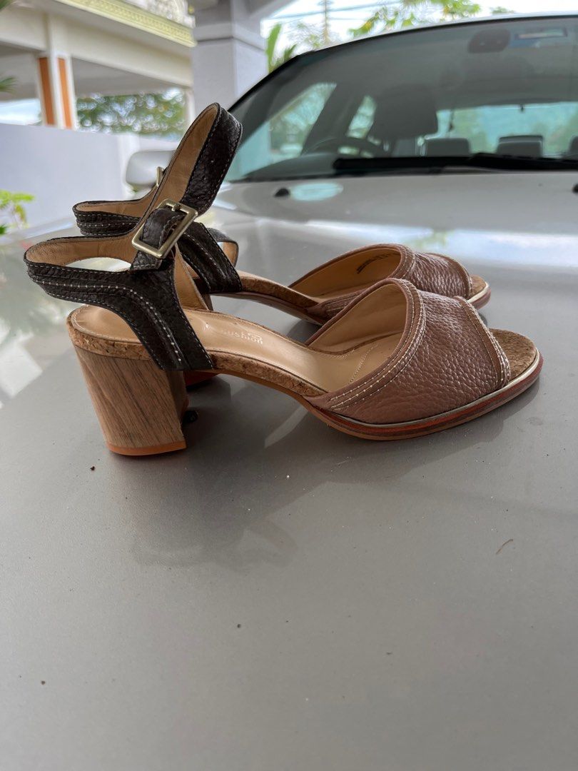 Clarks ellis sales clara sandals