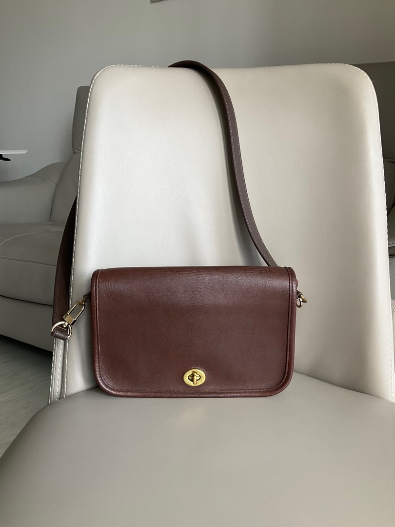 Coach purse with online lots of pockets