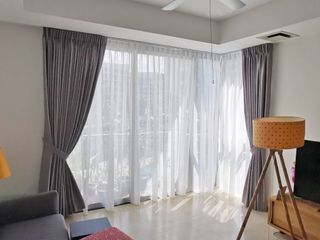 (B) Curtains & Blinds Collection item 3