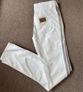 DOLCE & GABBANA white jeans with silver side stripe. Size IT 28. Good condition