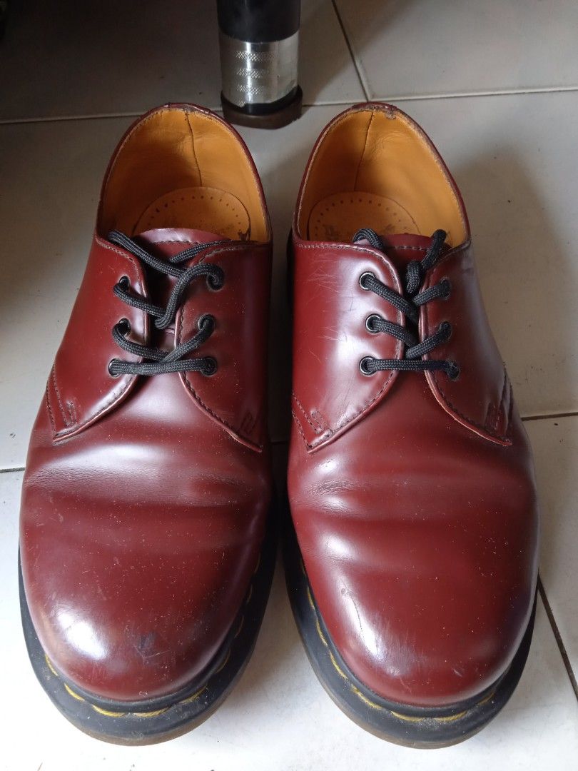 Dr martens maroon lowcut Men s Fashion Footwear Boots on Carousell