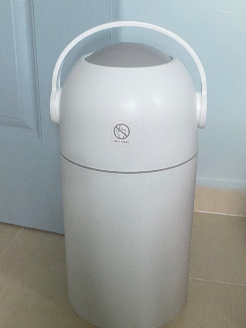 Dustbin Diaper Bin Pigeon Suteru, Babies & Kids, Bathing & Changing