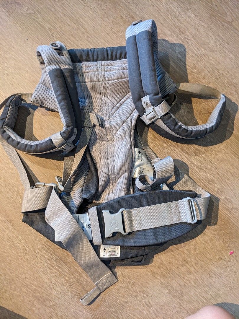 Ergo Omni 360 Air Mesh Carrier (Carbon Grey), Babies & Kids, Going Out