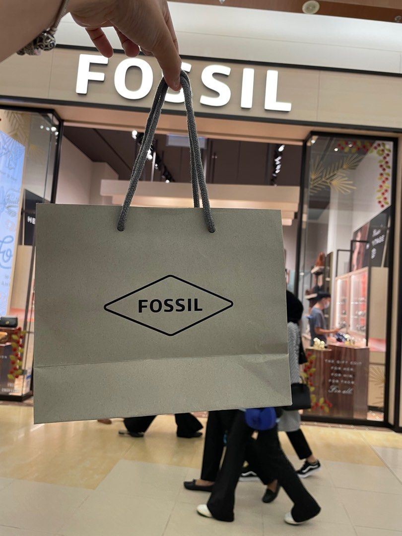 Paper bag fossil outlet