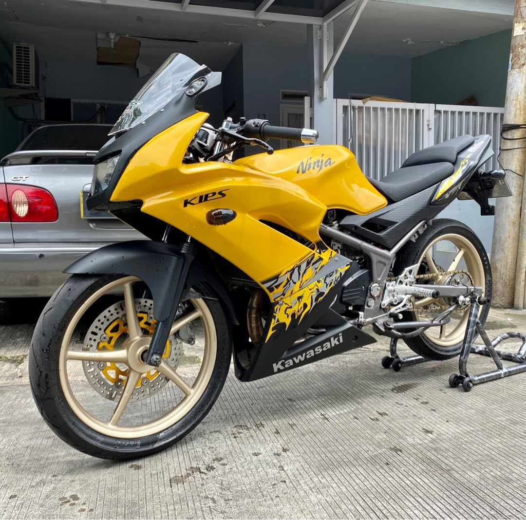 motor kawasaki ninja 125