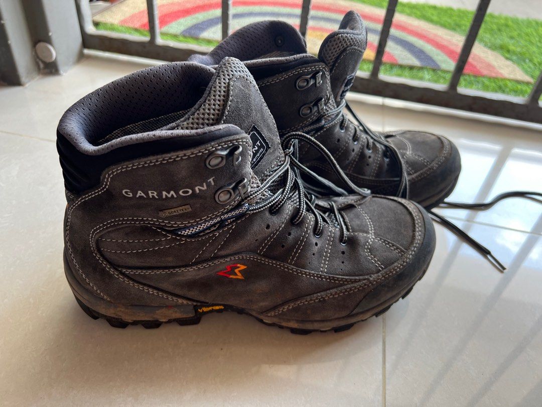 Garmont walking shop boots