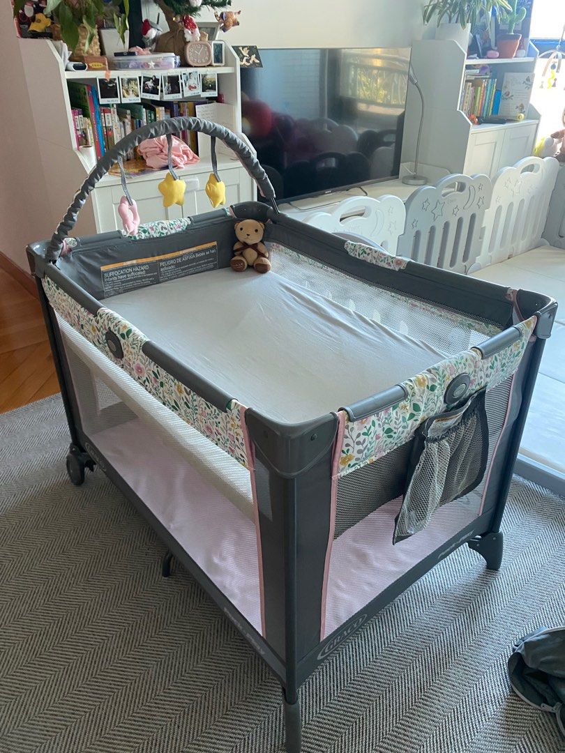 Graco 網床 pack n play (playpen & baby cot), 兒童＆孕婦用品, 兒童傢具, 兒童傢具 嬰兒床
