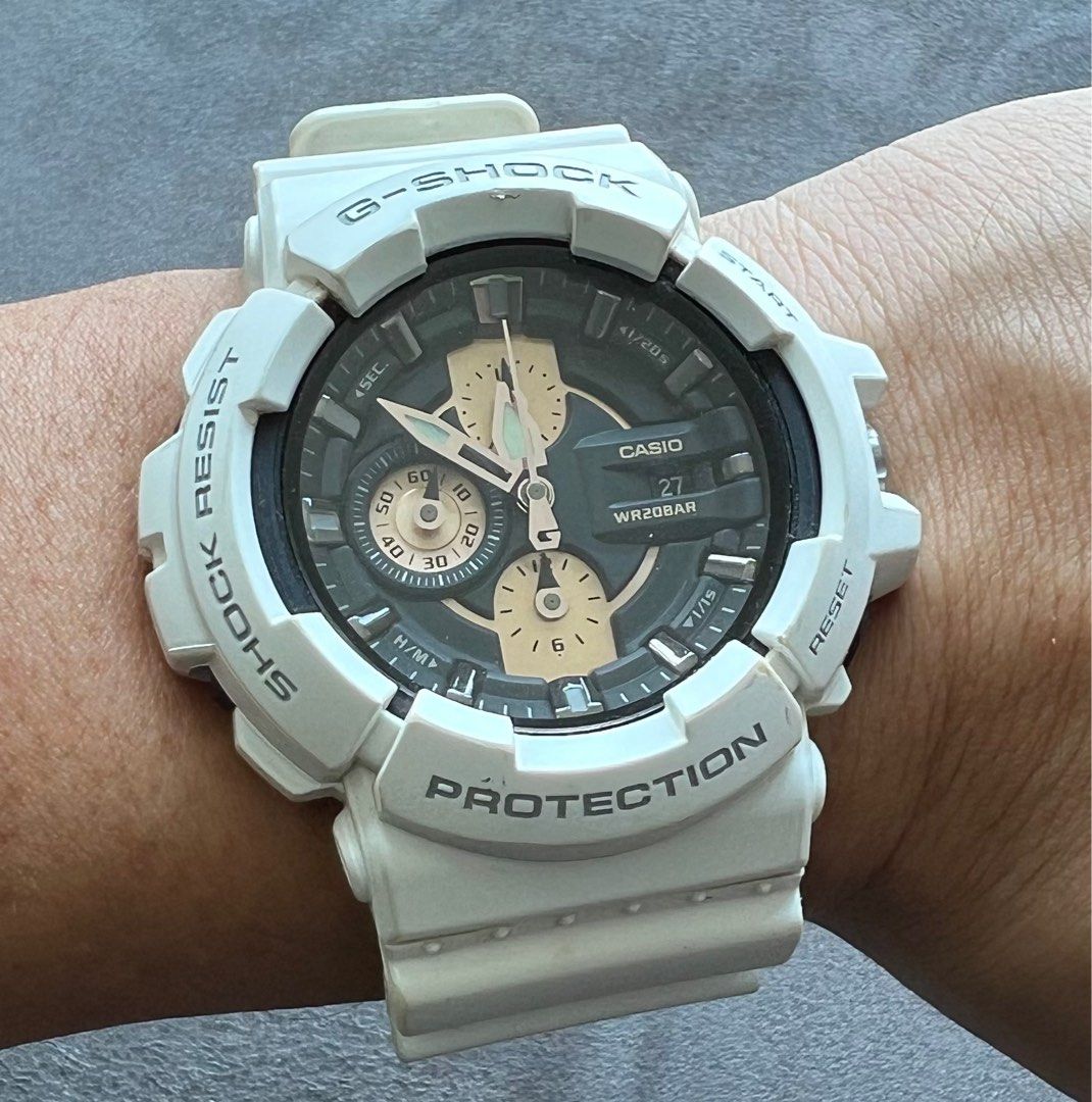 White and gold clearance g shock mens