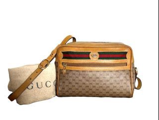 Gucci Sling bag