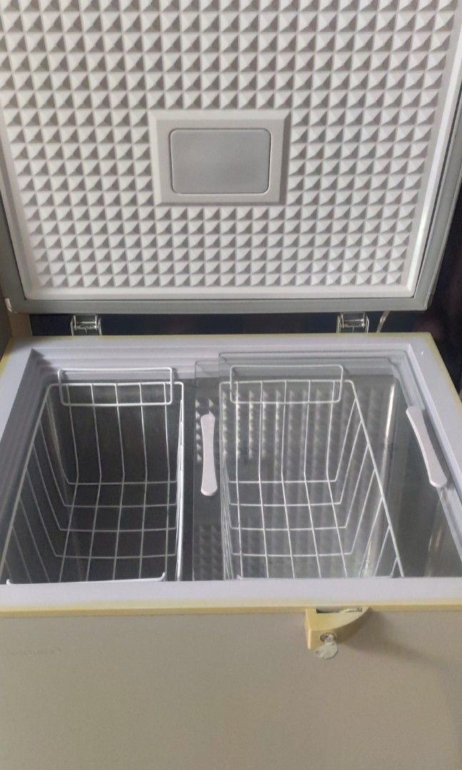HANABISHI 2 IN 1 CHEST FREEZER ENERGY SAVER!f, TV & Home Appliances