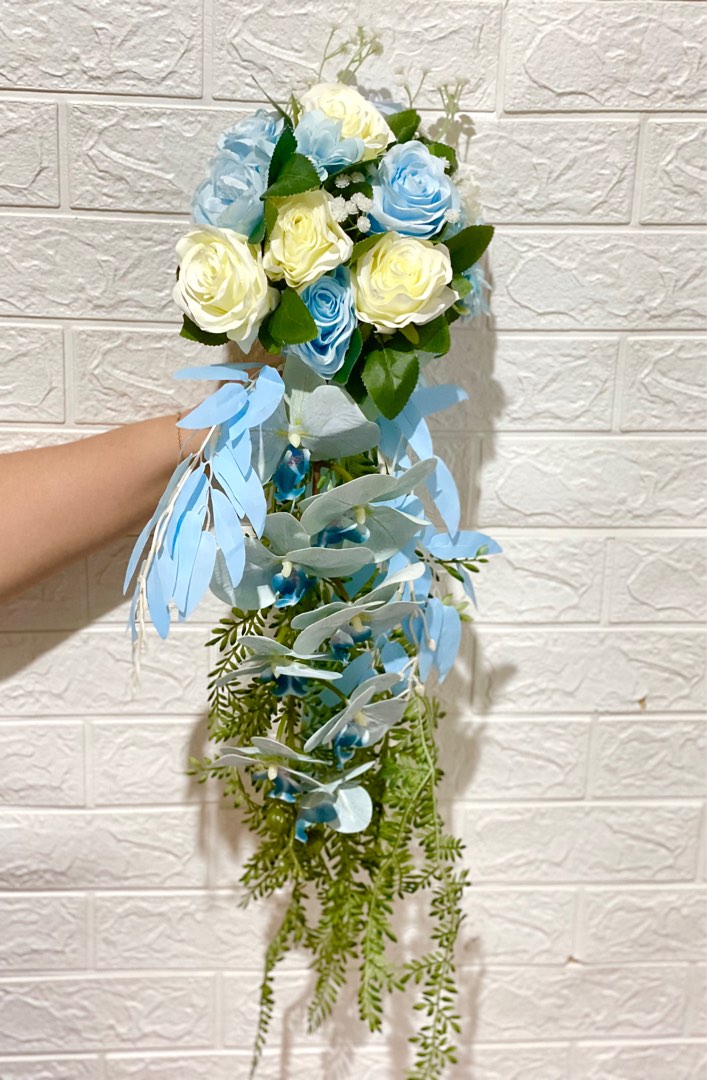 Hand Bouquet/Buket Bunga Juntai Anggrek Cascade Orchid untuk pernikahan